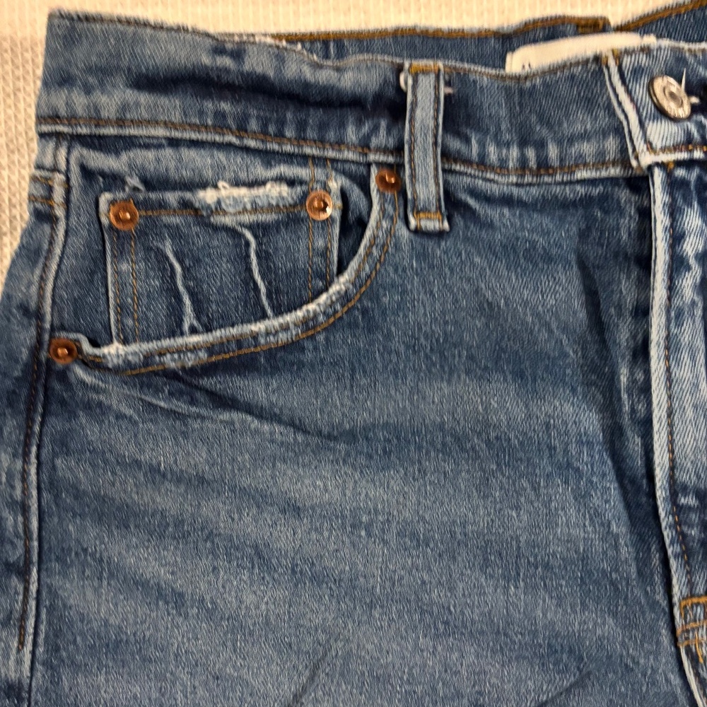 Abercrombie & Fitch Distressed Denim Shorts Sz 27/4 - Picture 2 of 6